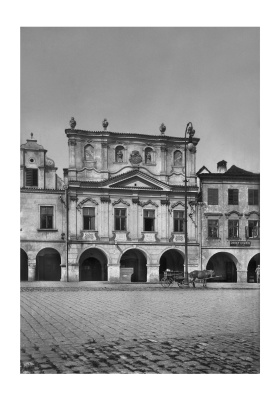 Nová radnice na náměstí. 1918(?).